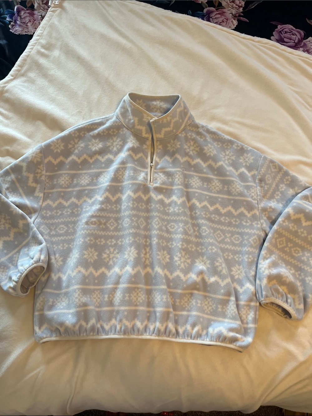 Women’s Pink by Victorias Secret Fair Isle ice blue print pullover